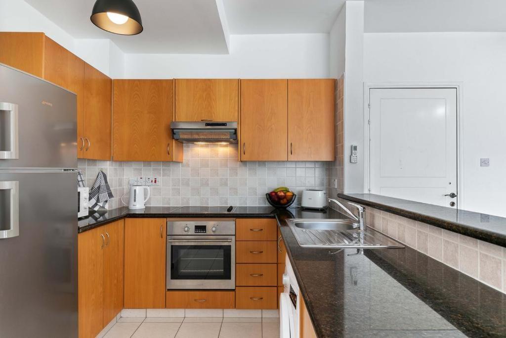 Апартаменты Penthouse Carina Пафос Экстерьер фото